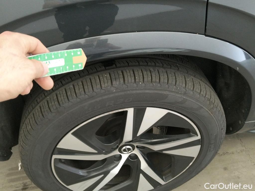  Volvo  XC90 VOLVO  / 2019 / 5P / todoterreno 2.0 T8 AWD Recharge R-Design Auto #38