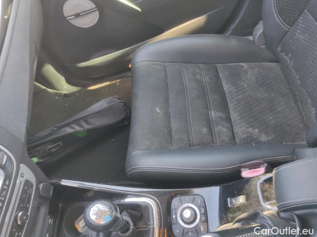  Renault  Megane RENAULT MÉGANE 5p 3G familiar Sp. Tou. Bose Energy dCi 130 S&S Euro 6 #32