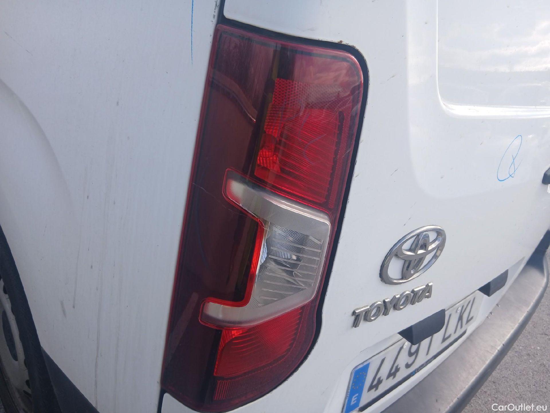  Toyota  Proace TOYOTA  City/2020/4P/furgón derivado de turismo 1.5D 96kW (130CV) GX Larga #25