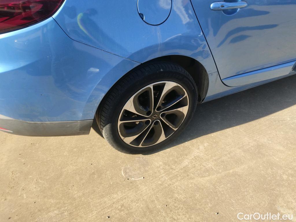  Renault  Megane RENAULT MÉGANE 5p 3G familiar Sp. Tou. Bose Energy dCi 130 S&S Euro 6 #11