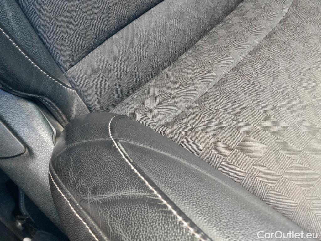  KIA  Niro KIA  / 2019 / 5P / crossover 1.6 GDi PHEV 104kW (141CV) Drive #4