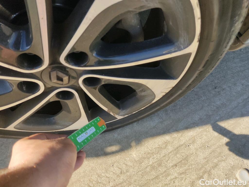  Renault  Megane RENAULT MÉGANE 5p 3G familiar Sp. Tou. Bose Energy dCi 130 S&S Euro 6 #10