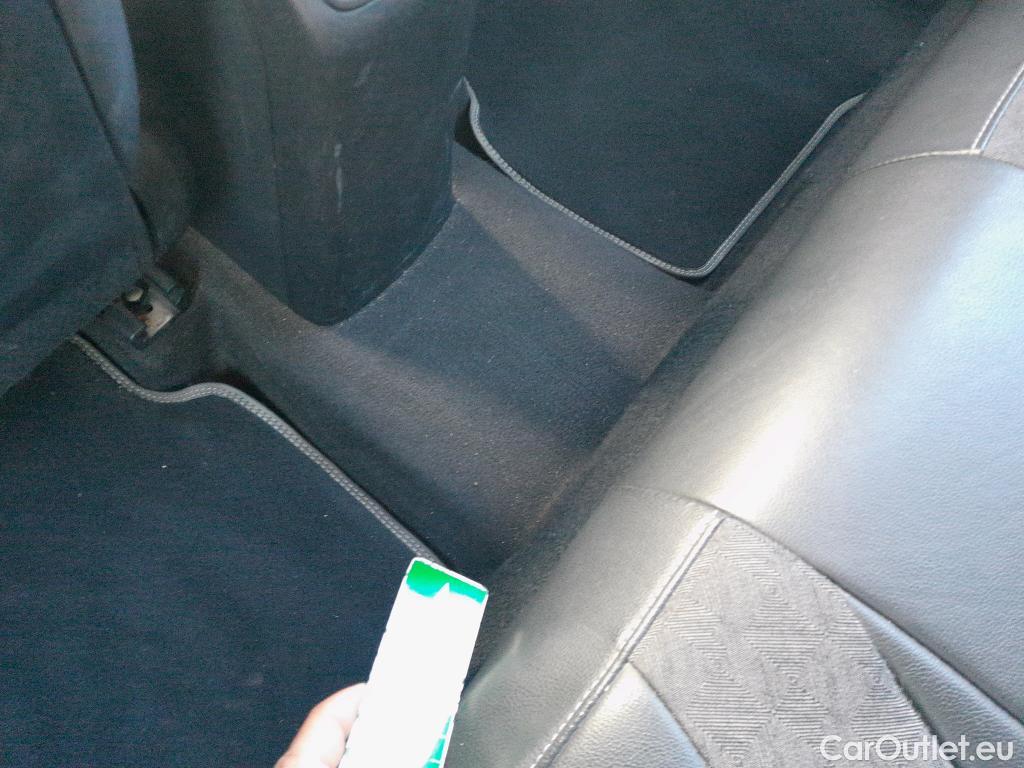  KIA  Niro KIA  / 2019 / 5P / crossover 1.6 GDi PHEV 104kW (141CV) Drive #7