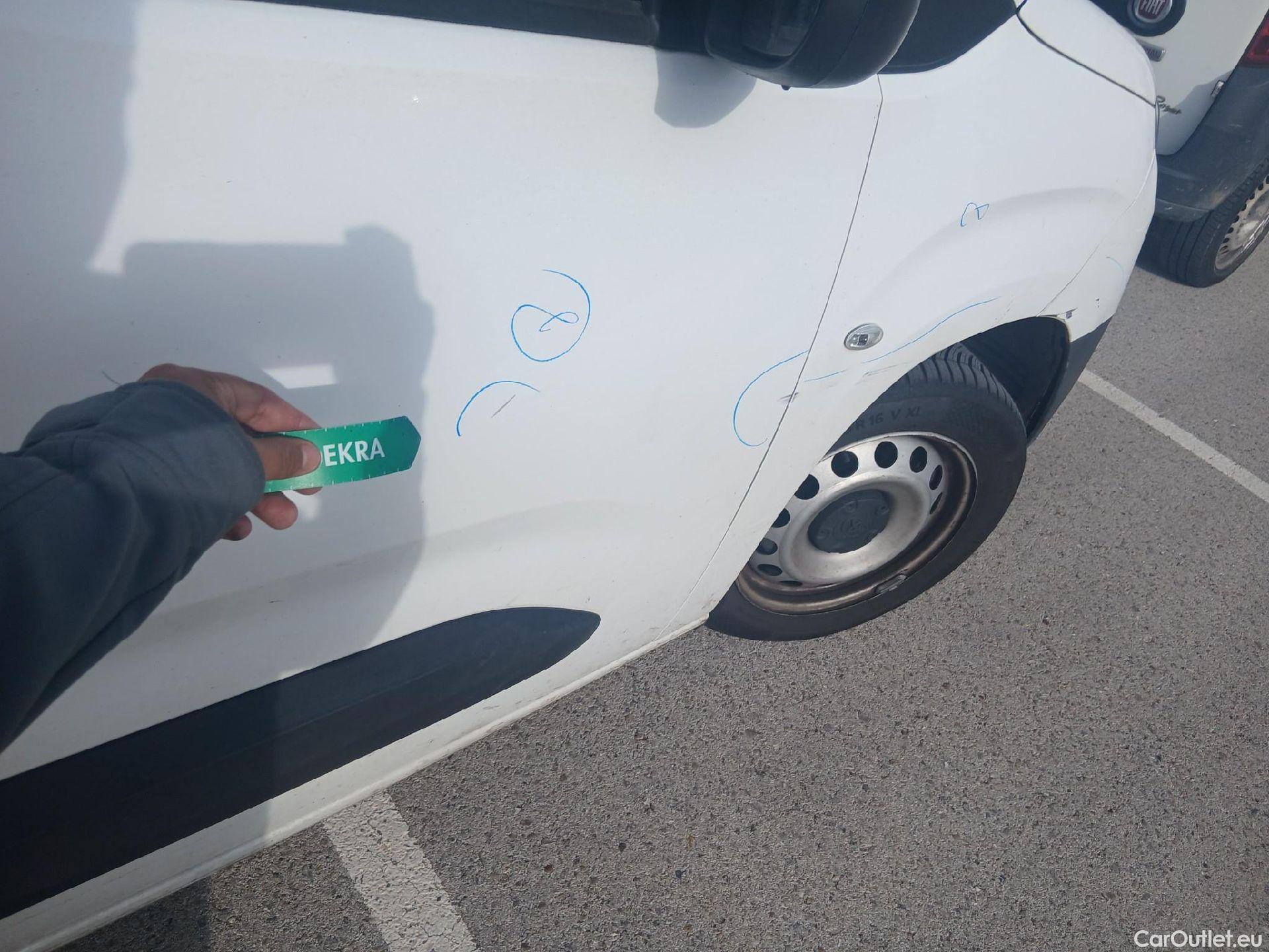  Toyota  Proace TOYOTA  City/2020/4P/furgón derivado de turismo 1.5D 96kW (130CV) GX Larga #38