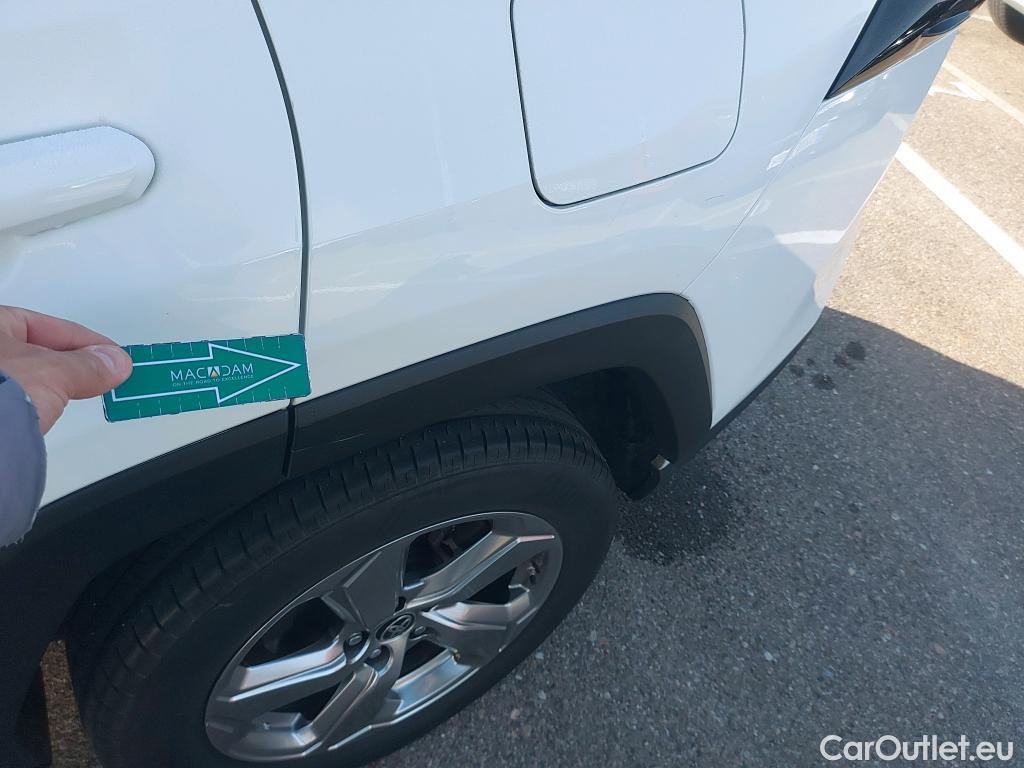  Toyota  RAV4 TOYOTA  / 2018 / 5P / todoterreno 2.5l 220H Advance #7