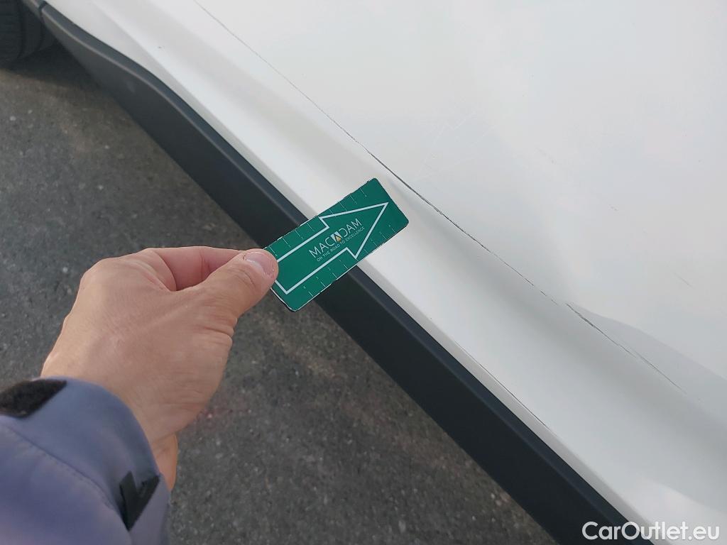  Toyota  RAV4 TOYOTA  / 2018 / 5P / todoterreno 2.5l 220H Advance #2