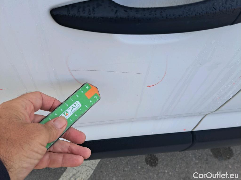  Opel  Combo OPEL  Life / 2018 / 5P / monovolumen 1.5 TD 75kW (100CV) S/S Expression XL #30