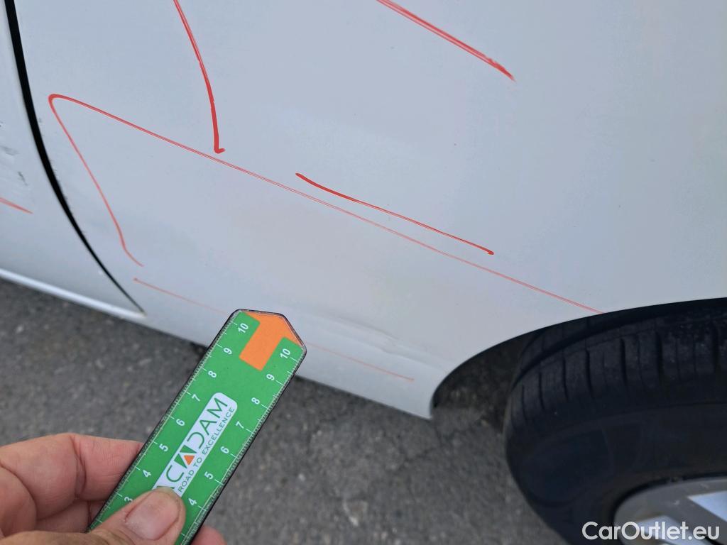  Opel  Combo OPEL  Life / 2018 / 5P / monovolumen 1.5 TD 75kW (100CV) S/S Expression XL #4