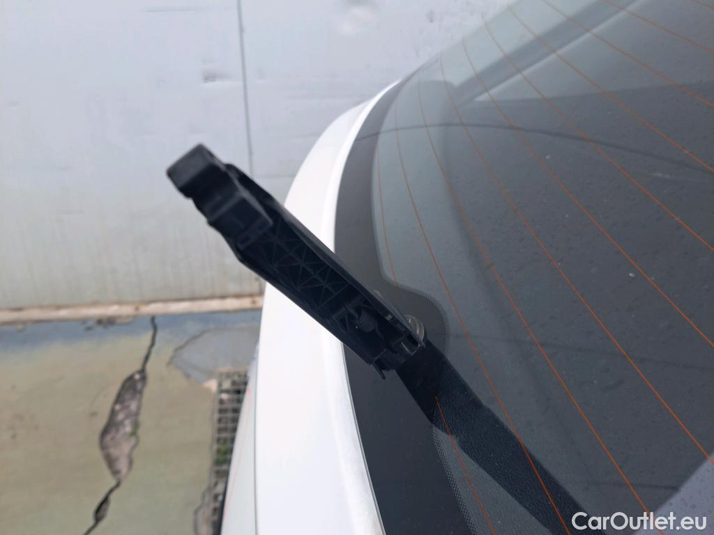  KIA  STONIC KIA  / 2017 / 5P / todoterreno 1.0 T-GDi 74kW (100CV) MHEV iMT Concept #18