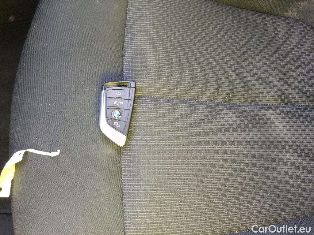  Bmw  Serie 1 BMW  / 2019 / 5P / berlina con portón 116d #1