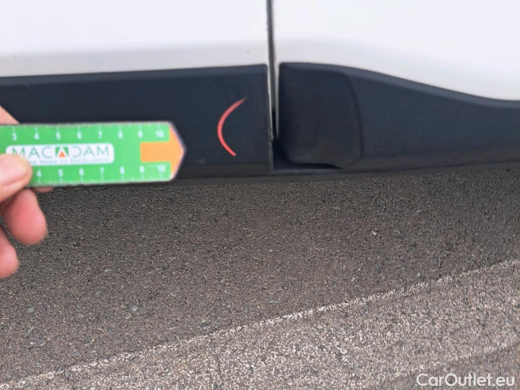  KIA  STONIC KIA  / 2017 / 5P / todoterreno 1.0 T-GDi 74kW (100CV) MHEV iMT Concept #51