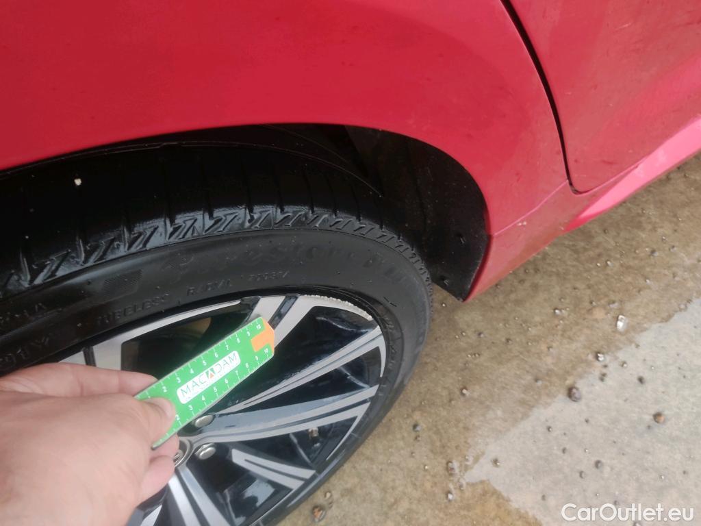  Toyota  Corolla TOYOTA  / 2019 / 5P / familiar 2.0 180H STYLE E-CVT TOURING SPORT #7