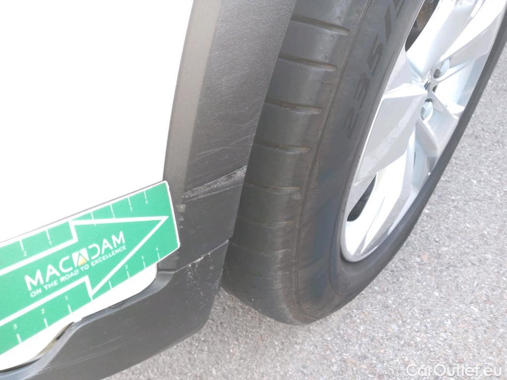  Volvo  XC 40 VOLVO XC40 / 2017 / 5P / todoterreno 2.0 D3 Business Plus Auto #5