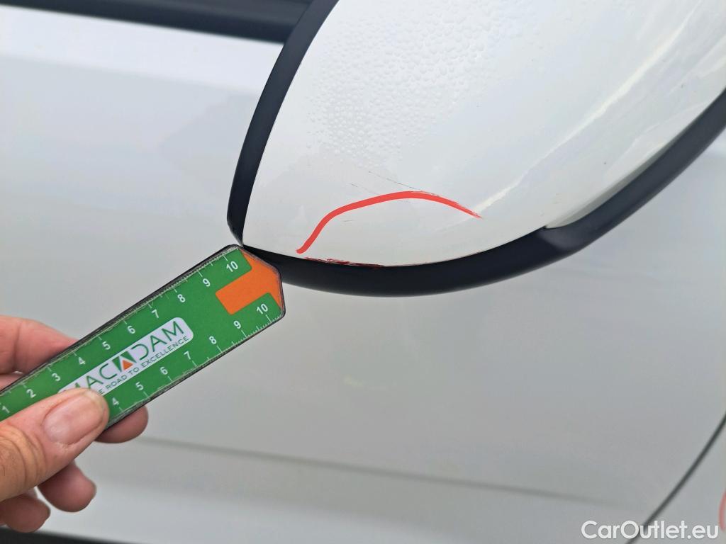  KIA  STONIC KIA  / 2017 / 5P / todoterreno 1.0 T-GDi 74kW (100CV) MHEV iMT Concept #47