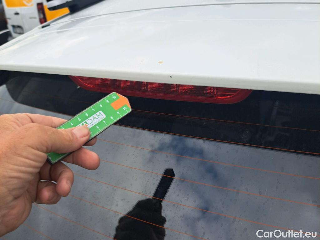  KIA  STONIC KIA  / 2017 / 5P / todoterreno 1.0 T-GDi 74kW (100CV) MHEV iMT Concept #36