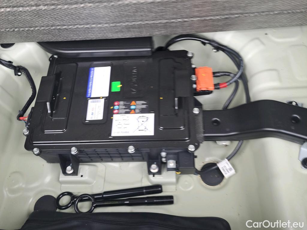  KIA  STONIC KIA  / 2017 / 5P / todoterreno 1.0 T-GDi 74kW (100CV) MHEV iMT Concept #11