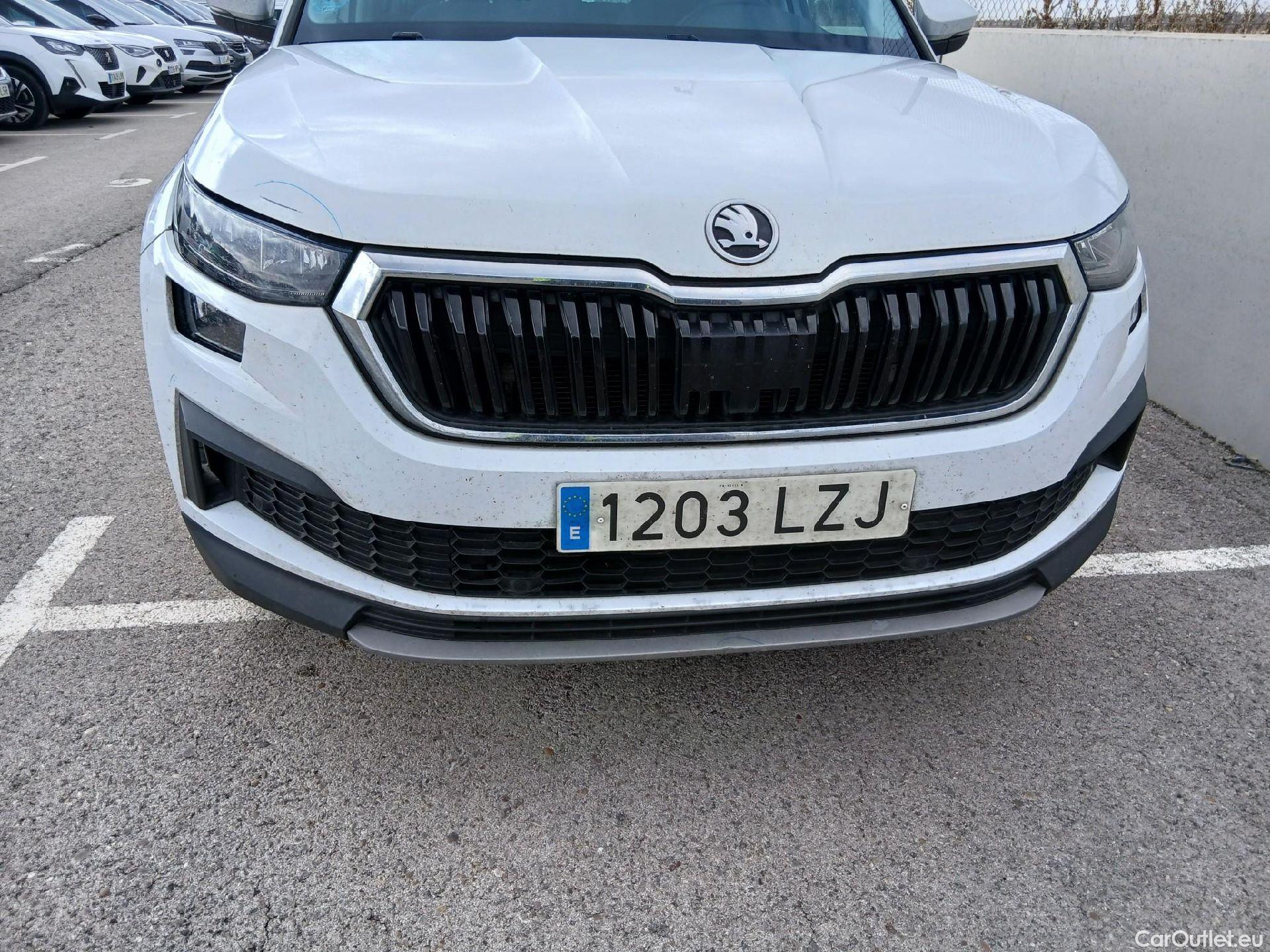  Skoda  Kodiaq SKODA  / 2021 / 5P / todoterreno 1.5 TSI 110KW (150cv) 4x2 Ambition #6