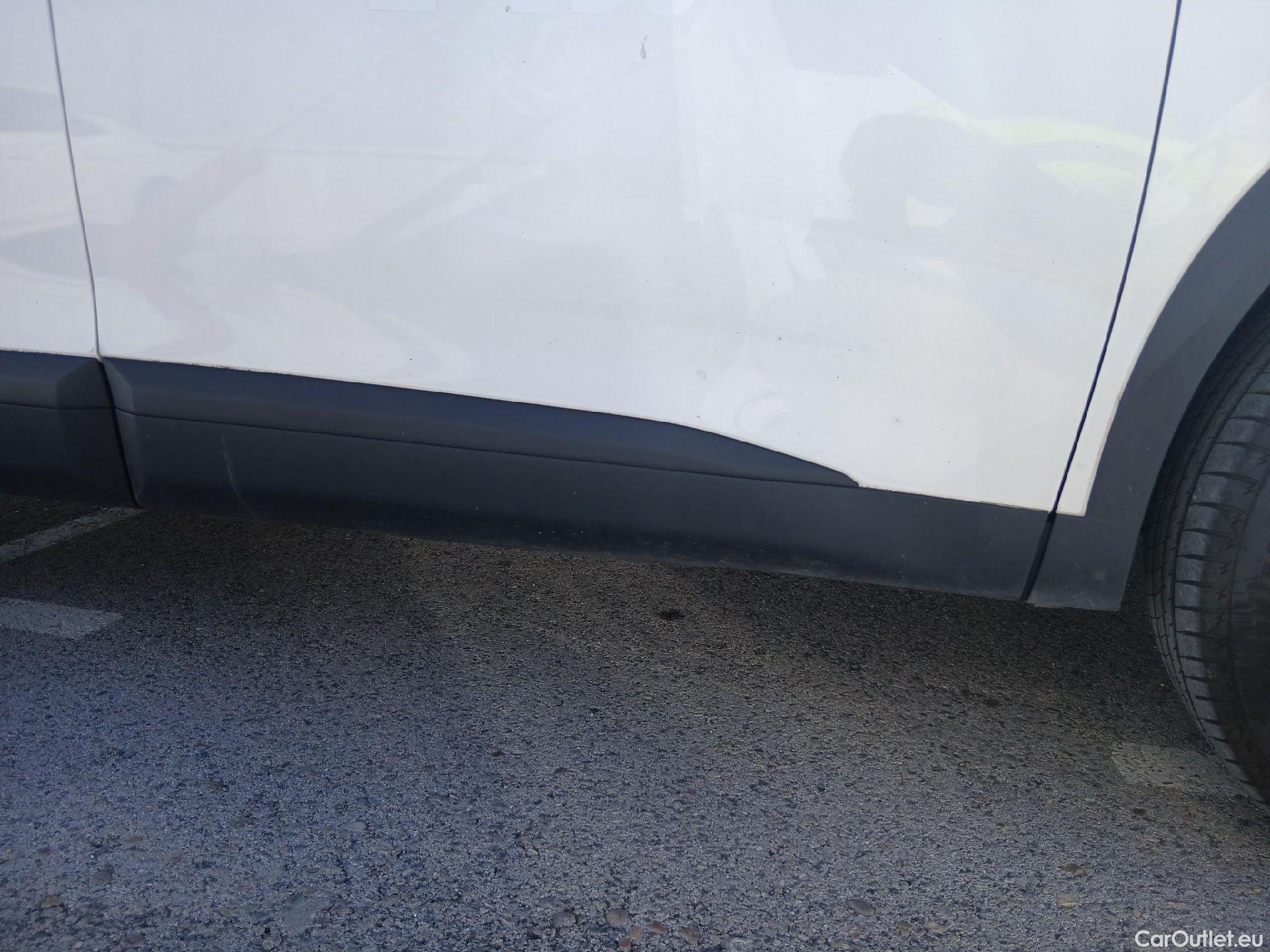  Peugeot  2008 PEUGEOT  / 2019 / 5P / todoterreno Active BlueHDI 81kW (110CV) #27