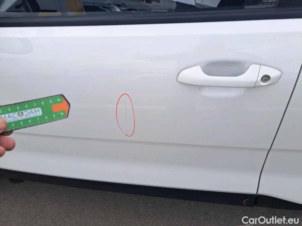  KIA  STONIC KIA  / 2017 / 5P / todoterreno 1.0 T-GDi 74kW (100CV) MHEV iMT Concept #26