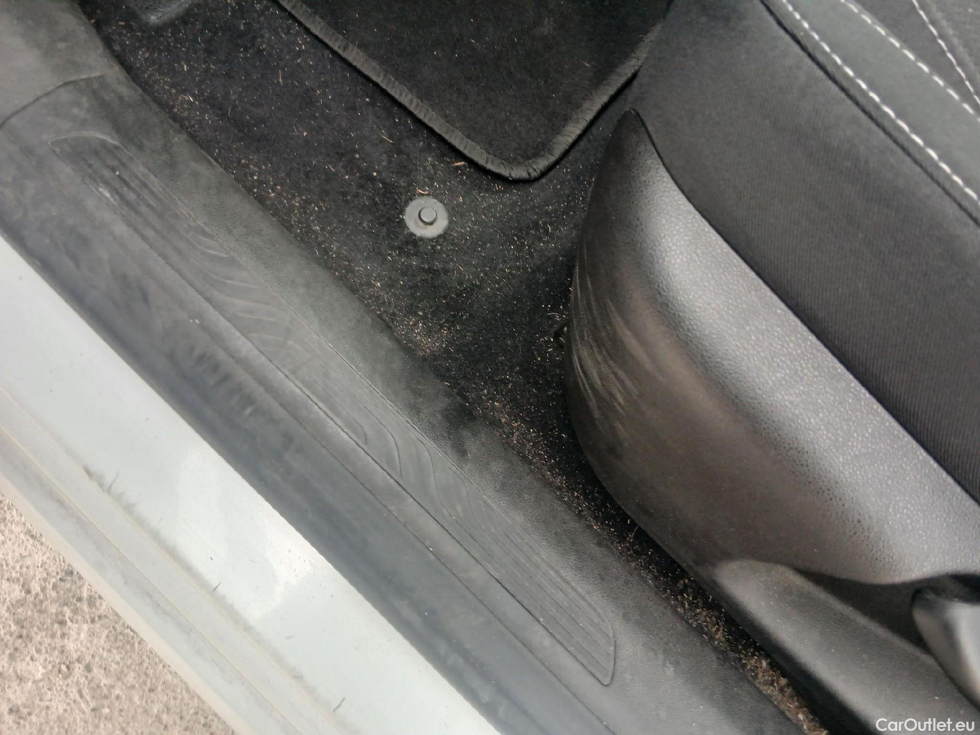  Renault  Megane RENAULT Mégane / 2020 / 5P / berlina con portón Intens Blue dCi 85 kW (115CV) #5