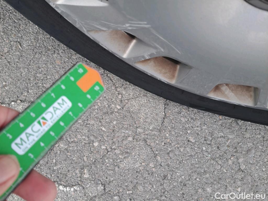  Opel  Combo OPEL  Life / 2018 / 5P / monovolumen 1.5 TD 75kW (100CV) S/S Expression XL #49