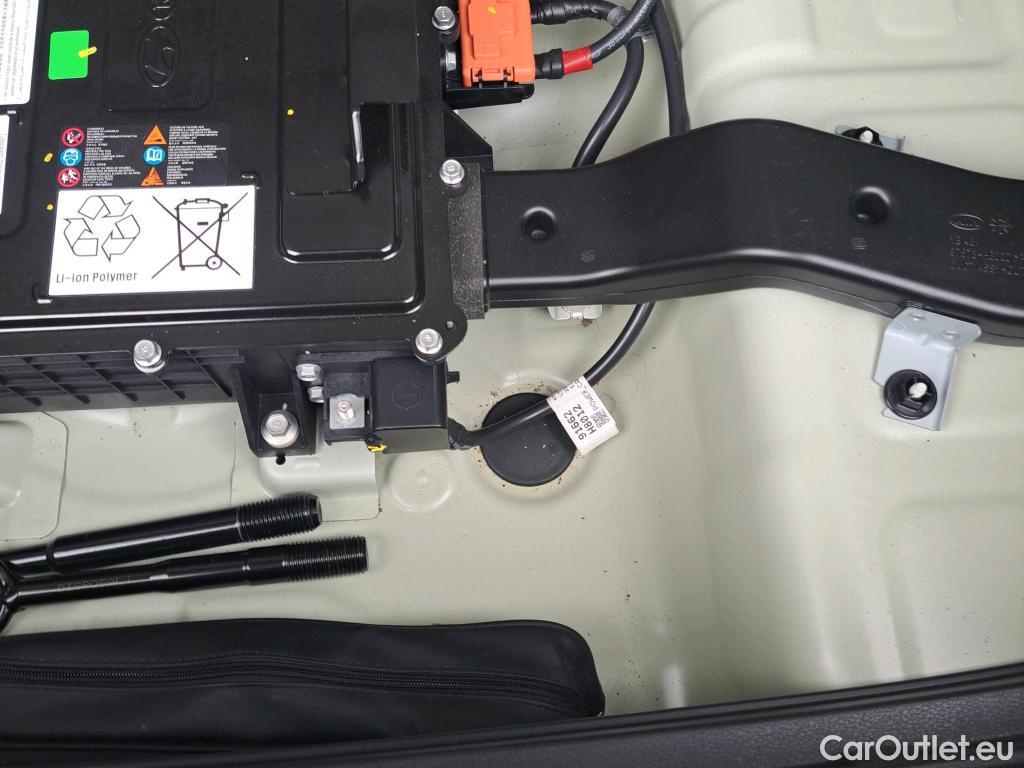  KIA  STONIC KIA  / 2017 / 5P / todoterreno 1.0 T-GDi 74kW (100CV) MHEV iMT Concept #12