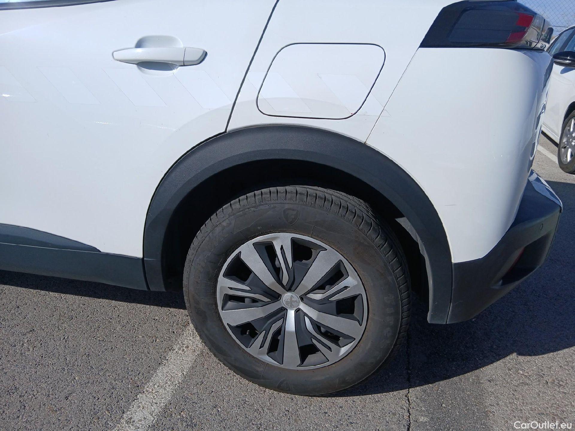  Peugeot  2008 PEUGEOT  / 2019 / 5P / todoterreno Active BlueHDI 81kW (110CV) #14