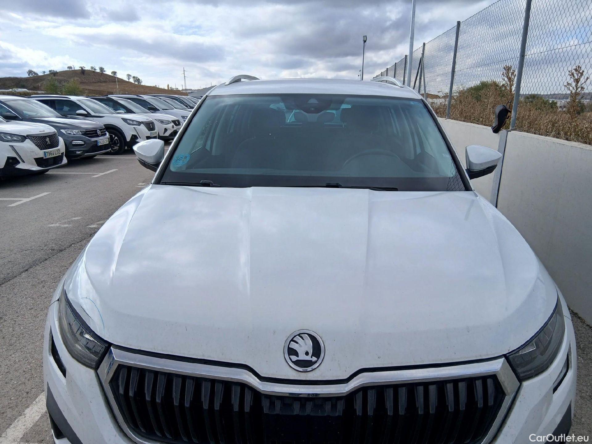  Skoda  Kodiaq SKODA  / 2021 / 5P / todoterreno 1.5 TSI 110KW (150cv) 4x2 Ambition #3