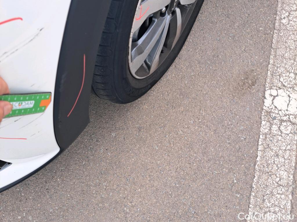  KIA  STONIC KIA  / 2017 / 5P / todoterreno 1.0 T-GDi 74kW (100CV) MHEV iMT Concept #31