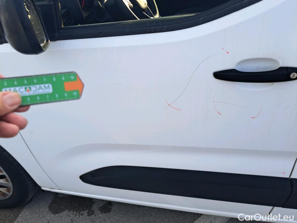  Opel  Combo OPEL  Life / 2018 / 5P / monovolumen 1.5 TD 75kW (100CV) S/S Expression XL #28