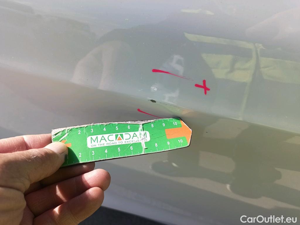  Bmw  Serie 1 BMW  / 2019 / 5P / berlina con portón 116d #20