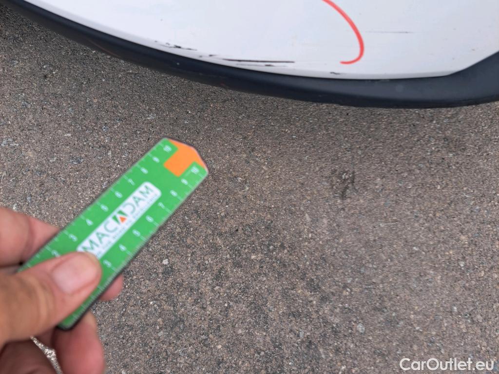  KIA  STONIC KIA  / 2017 / 5P / todoterreno 1.0 T-GDi 74kW (100CV) MHEV iMT Concept #32