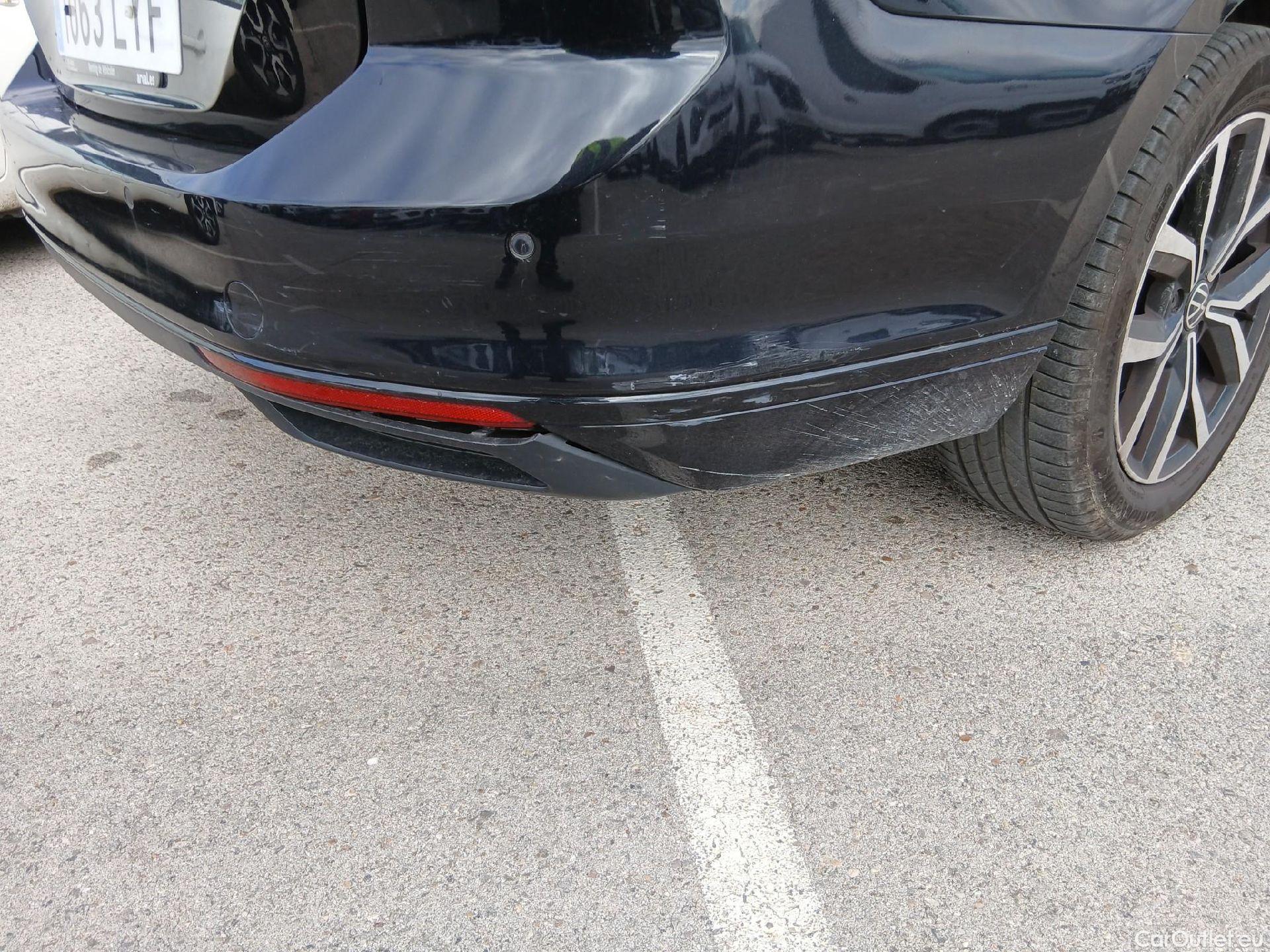  Volkswagen  Passat VOLKSWAGEN  / 2019 / 5P / familiar Variant Executive 2.0 TDI 110kW (150CV) #17