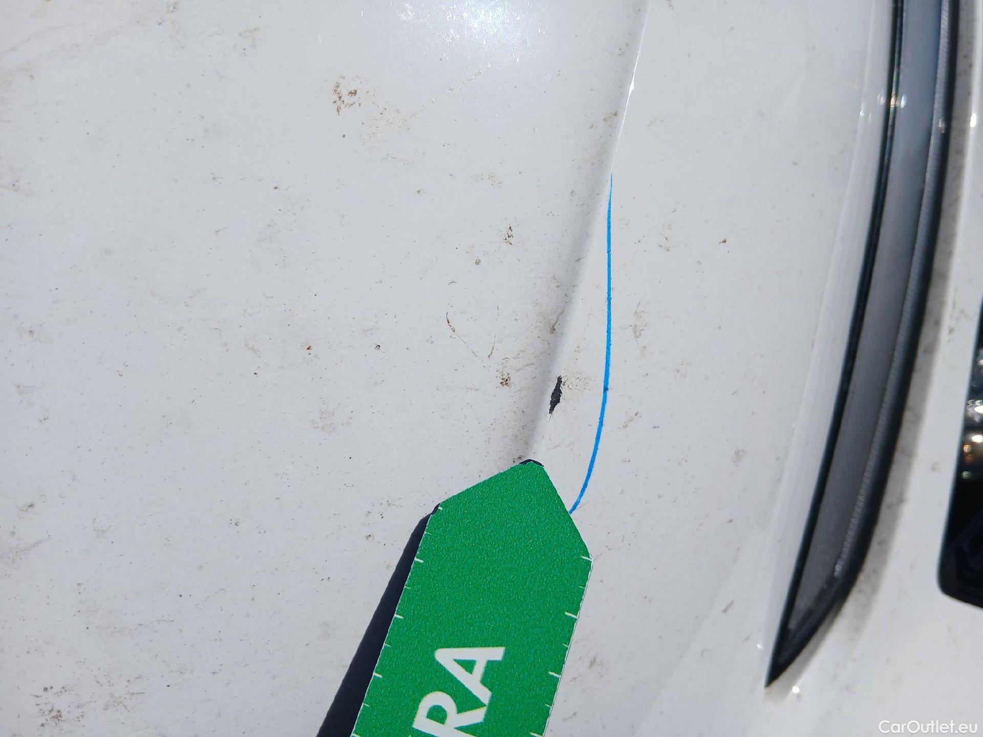  Peugeot  2008 PEUGEOT  / 2019 / 5P / todoterreno Active BlueHDI 81kW (110CV) #4