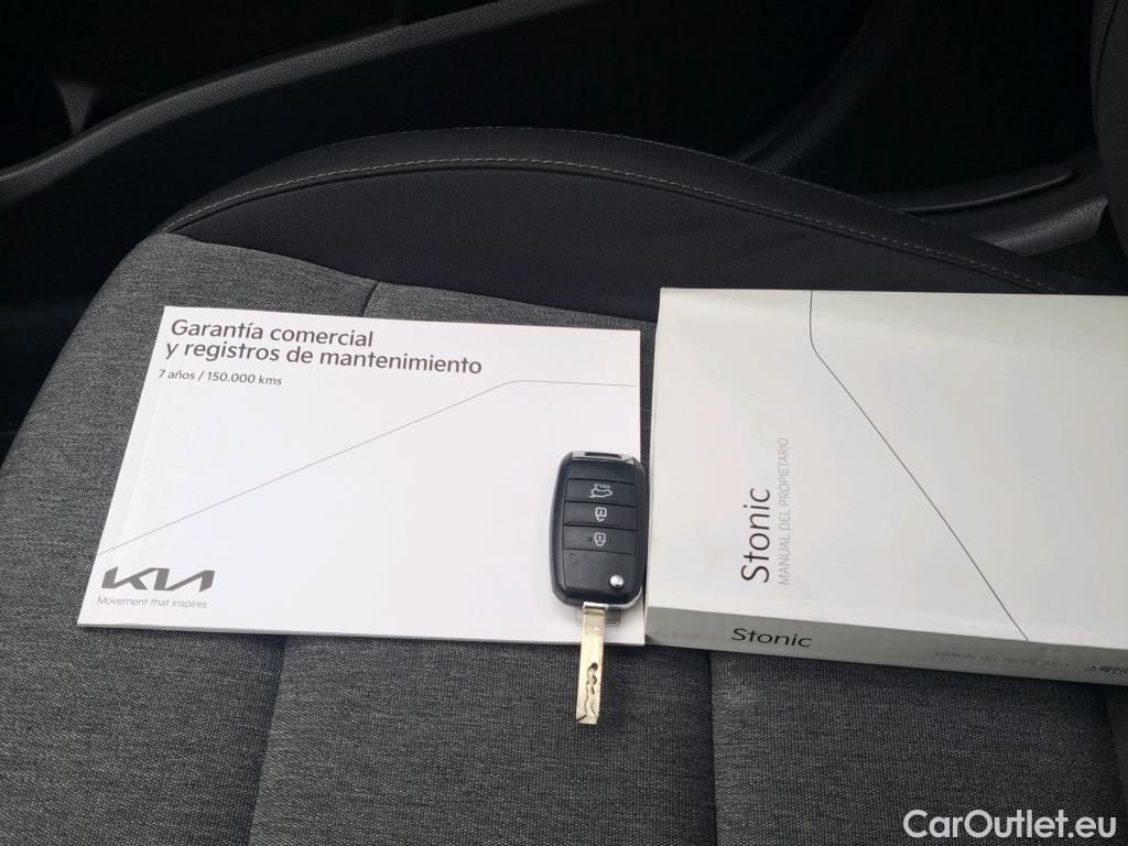  KIA  STONIC KIA  / 2017 / 5P / todoterreno 1.0 T-GDi 74kW (100CV) MHEV iMT Concept #15