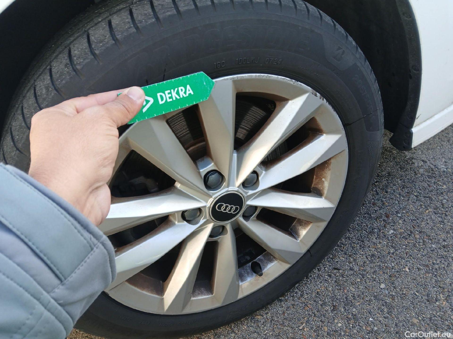  Audi  A3 AUDI  / 2020 / 5P / berlina con portón Sportback 30 TFSI 81kW (110CV) S tronic #2