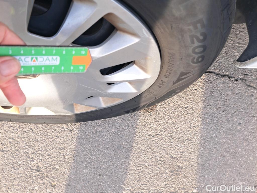  Opel  Combo OPEL  Life / 2018 / 5P / monovolumen 1.5 TD 75kW (100CV) S/S Expression XL #51