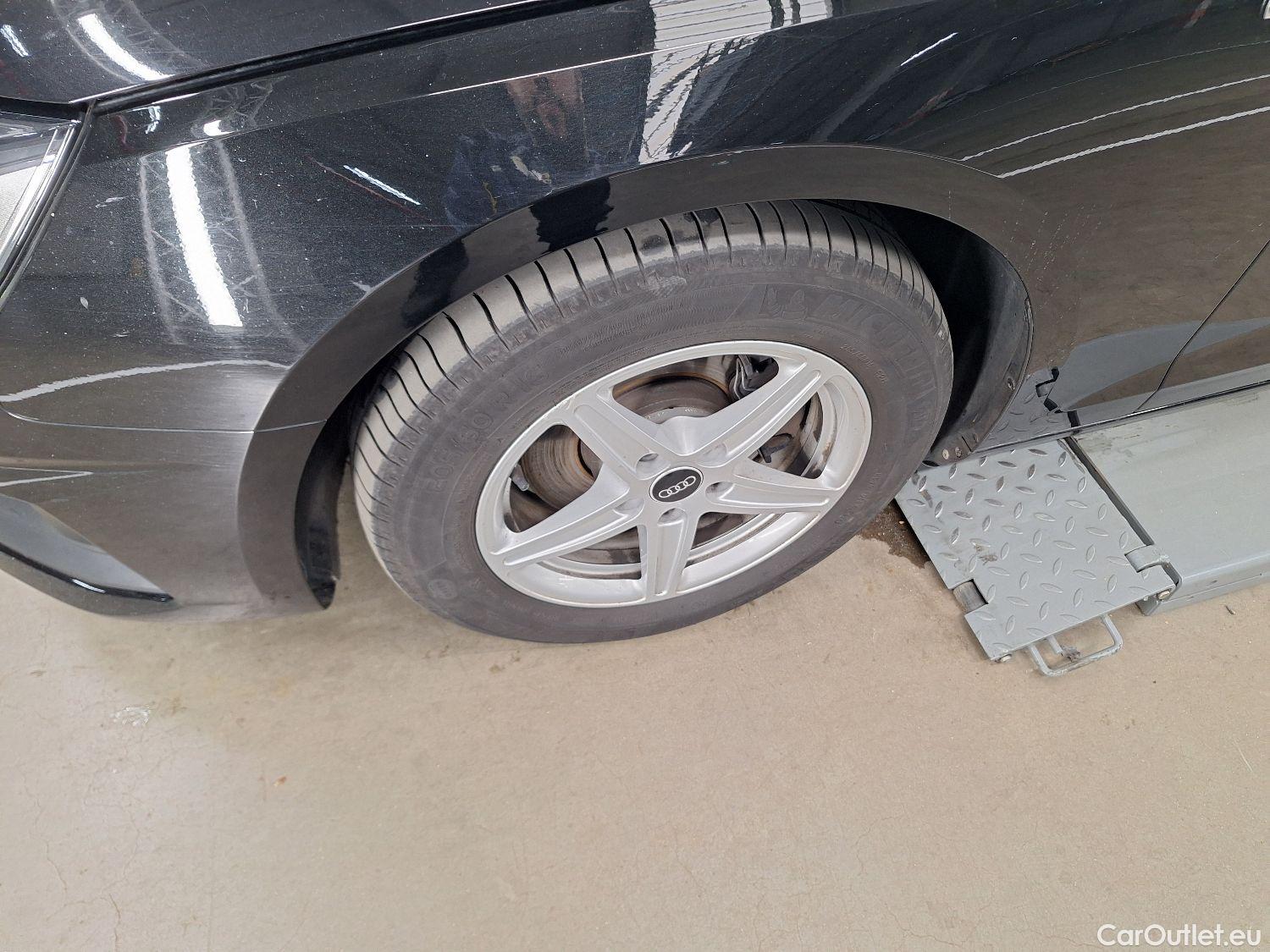  Audi  A4 Audi,  Berline FL'19, Audi  2.0 30 TDi 100kW S tronic Business Ed 4d #52