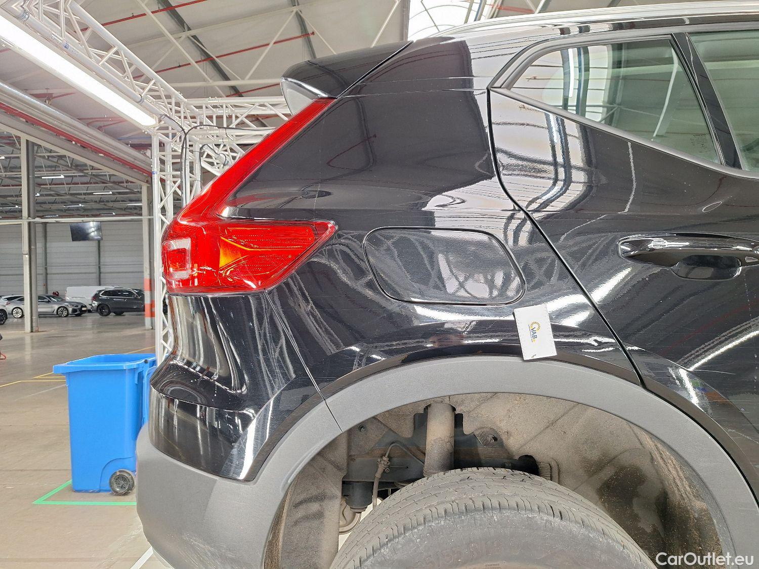  Volvo  XC 40 Volvo, XC40 '17, Volvo XC40 D3 Momentum Pro 5d #11