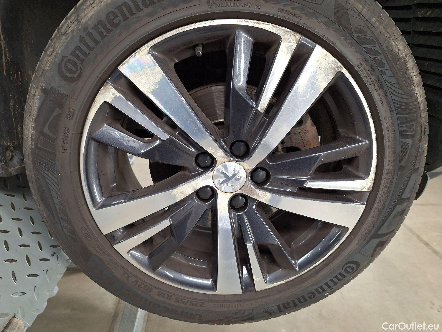  Peugeot  5008 Peugeot,  '16, Peugeot  1.5 BlueHDi 96kW S&S EAT8 GT Line 5d #1