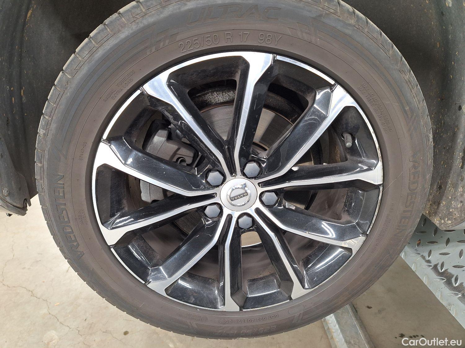  Volvo  V60 Volvo,  '18, Volvo  D3 Geartronic Momentum Pro 5d #36