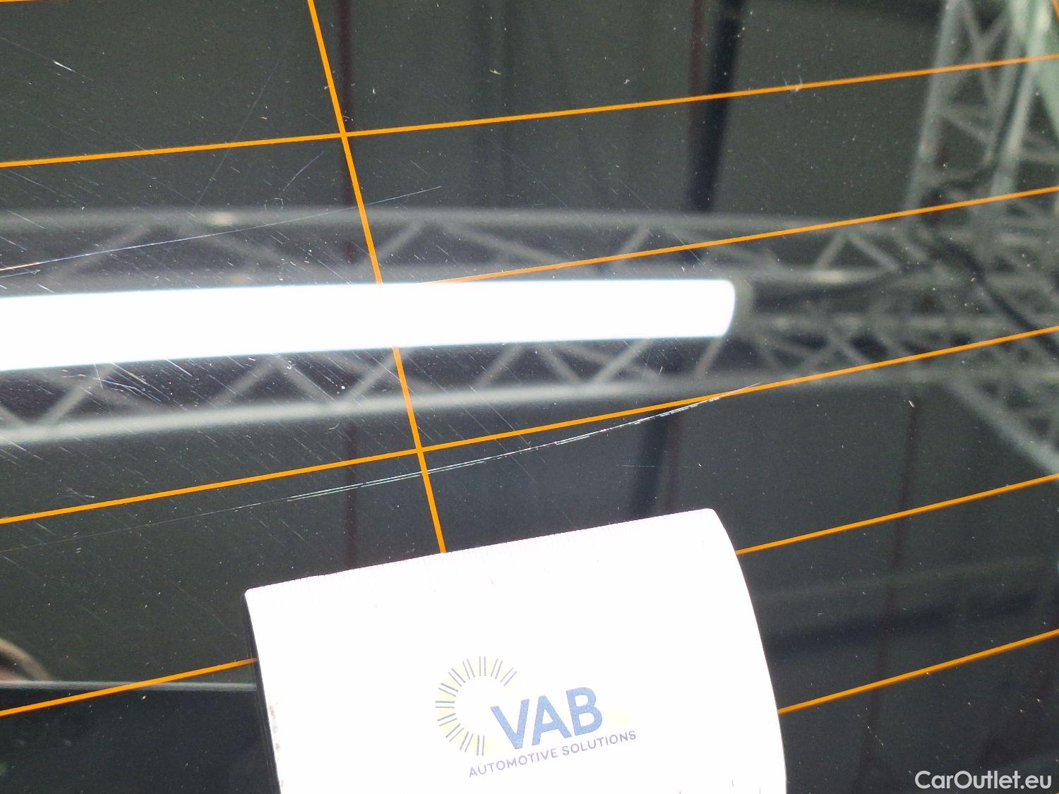  Volvo  V60 Volvo,  '18, Volvo  D3 Geartronic Momentum Pro 5d #40