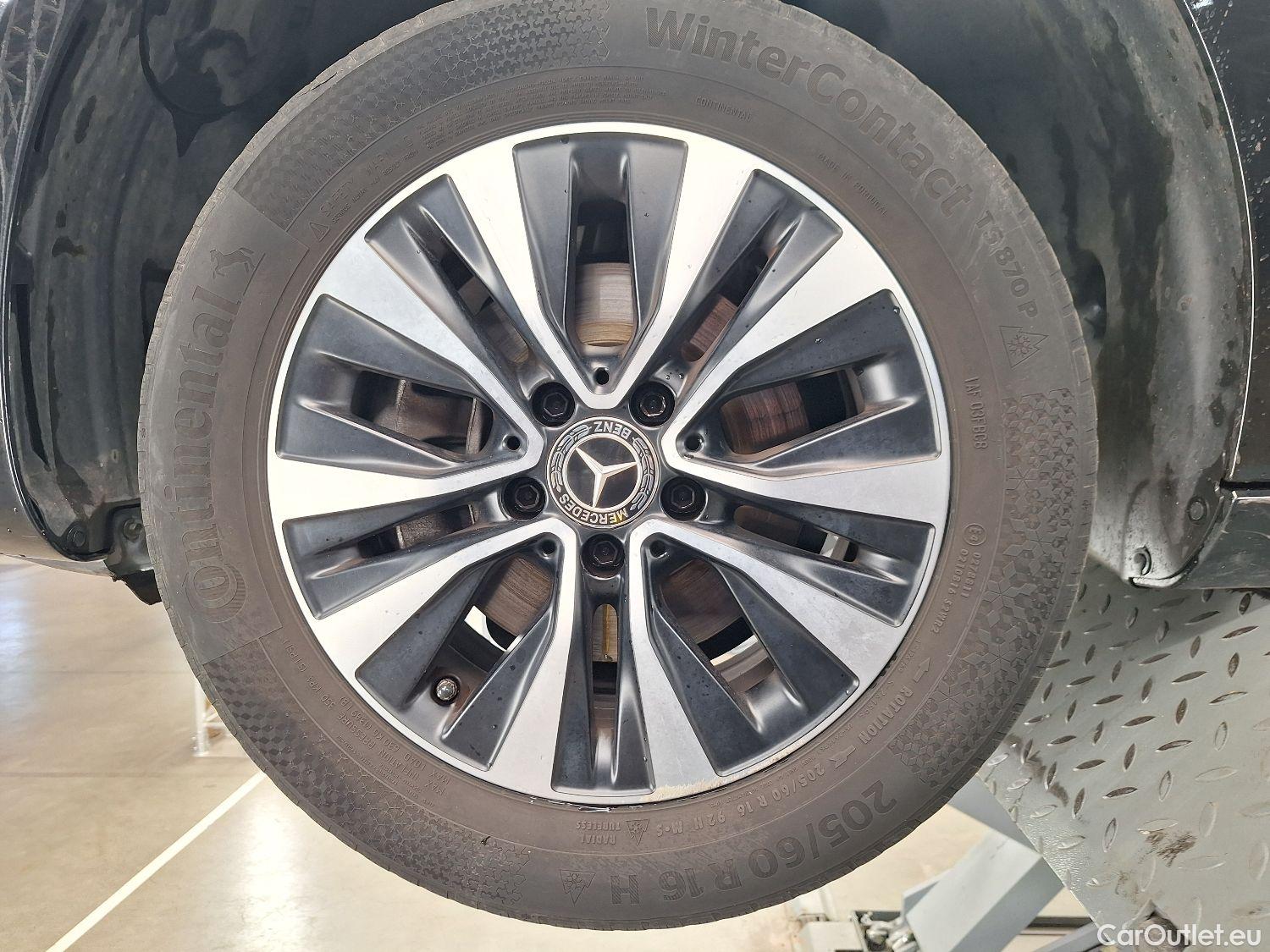  Mercedes  A-Klasse Mercedes, A-Class Berline '18, Mercedes-Benz  Limousine A 180 d DCT Busin #3