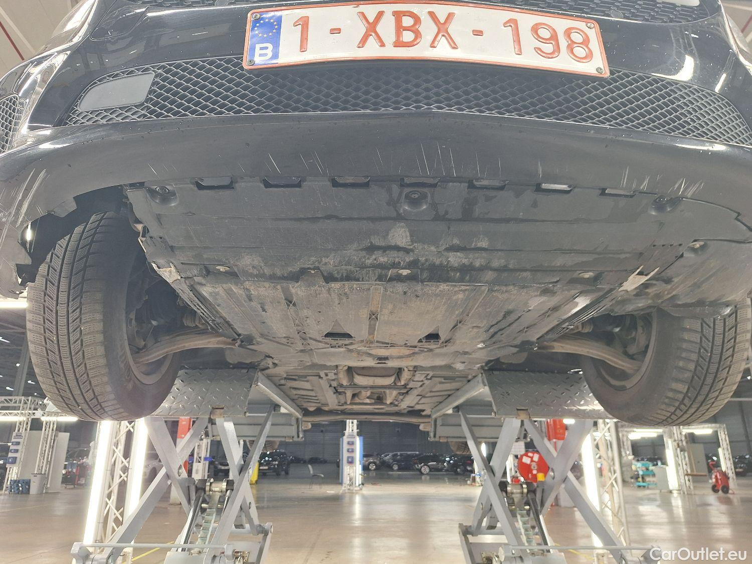  Mercedes  A-Klasse Mercedes, A-Class Berline '18, Mercedes-Benz  Limousine A 180 d DCT Busin #5