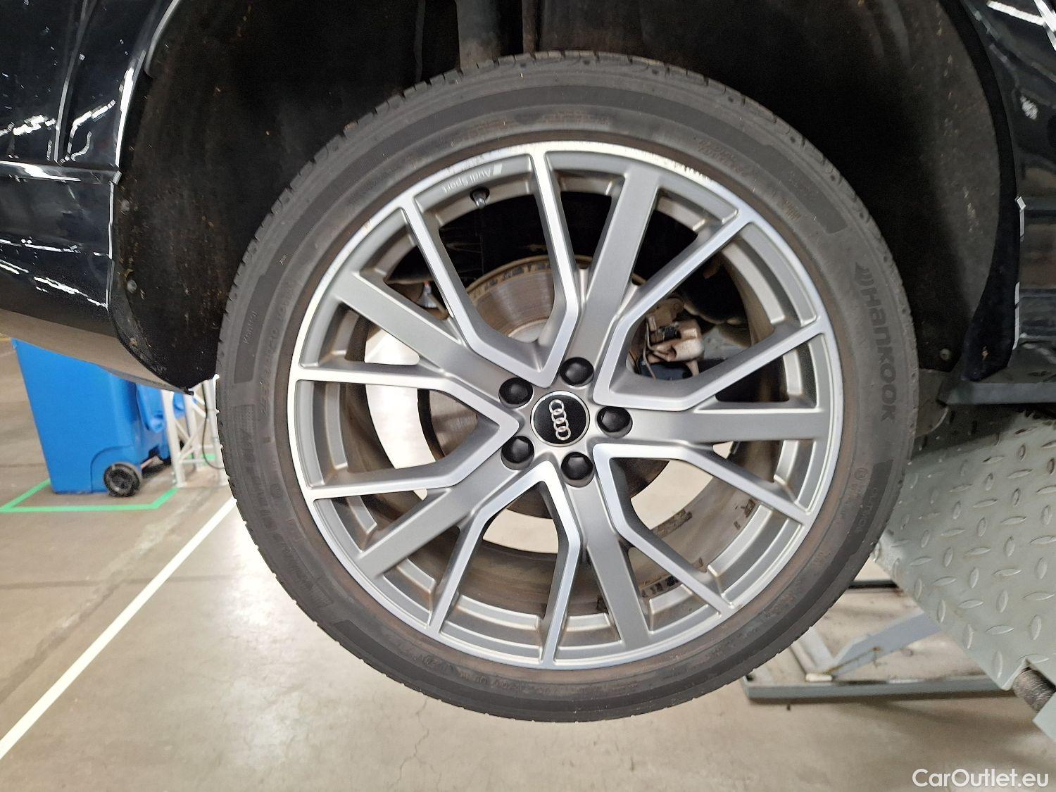  Audi  Q3 Audi,  SB '19, Audi  Sportback 35 TFSI S tronic S Line 5d #3