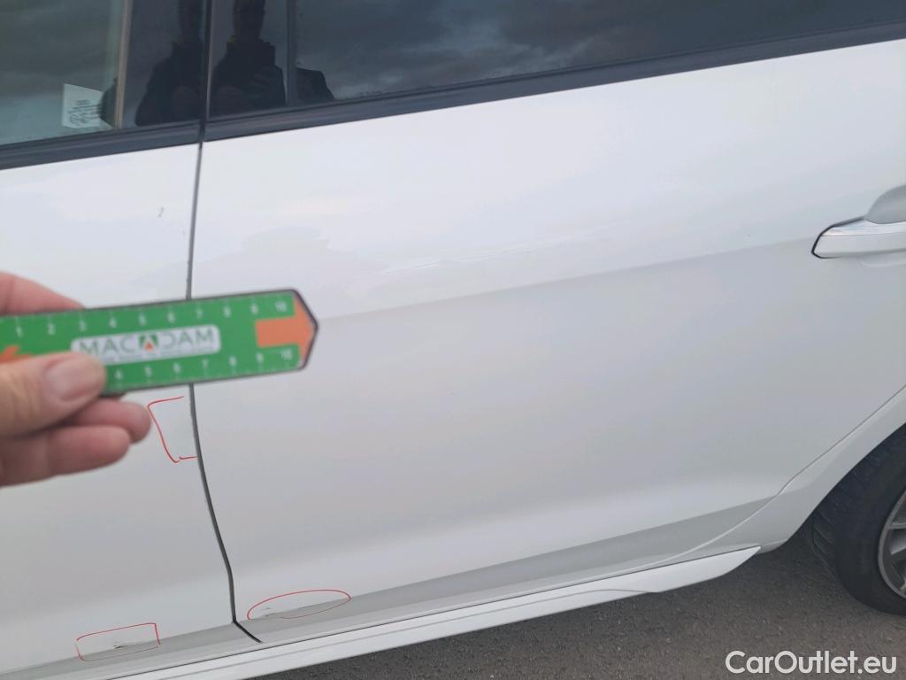  Audi  A4 AUDI  / 2019 / 5P / familiar Avant Black line 40 TDI 140kW quat S tro #26