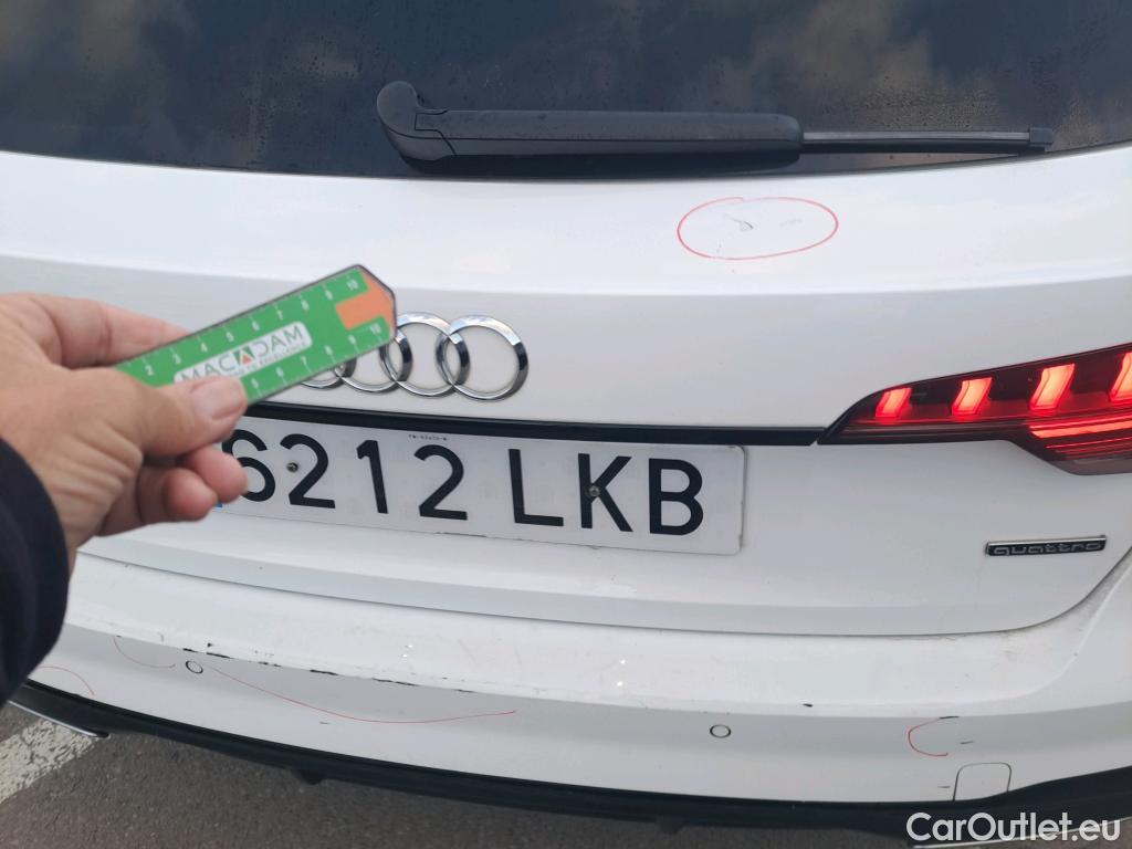  Audi  A4 AUDI  / 2019 / 5P / familiar Avant Black line 40 TDI 140kW quat S tro #36