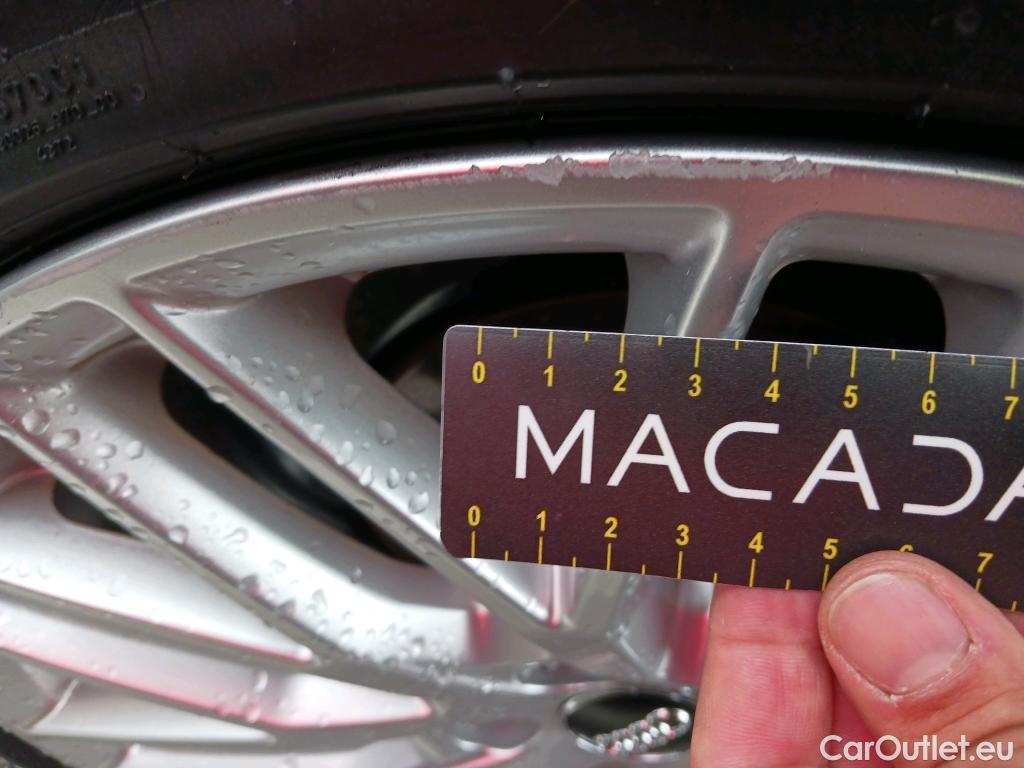  Audi  Q2 AUDI  / 2016 / 5P / todoterreno Design 30 TDI 85kW (116CV) #8