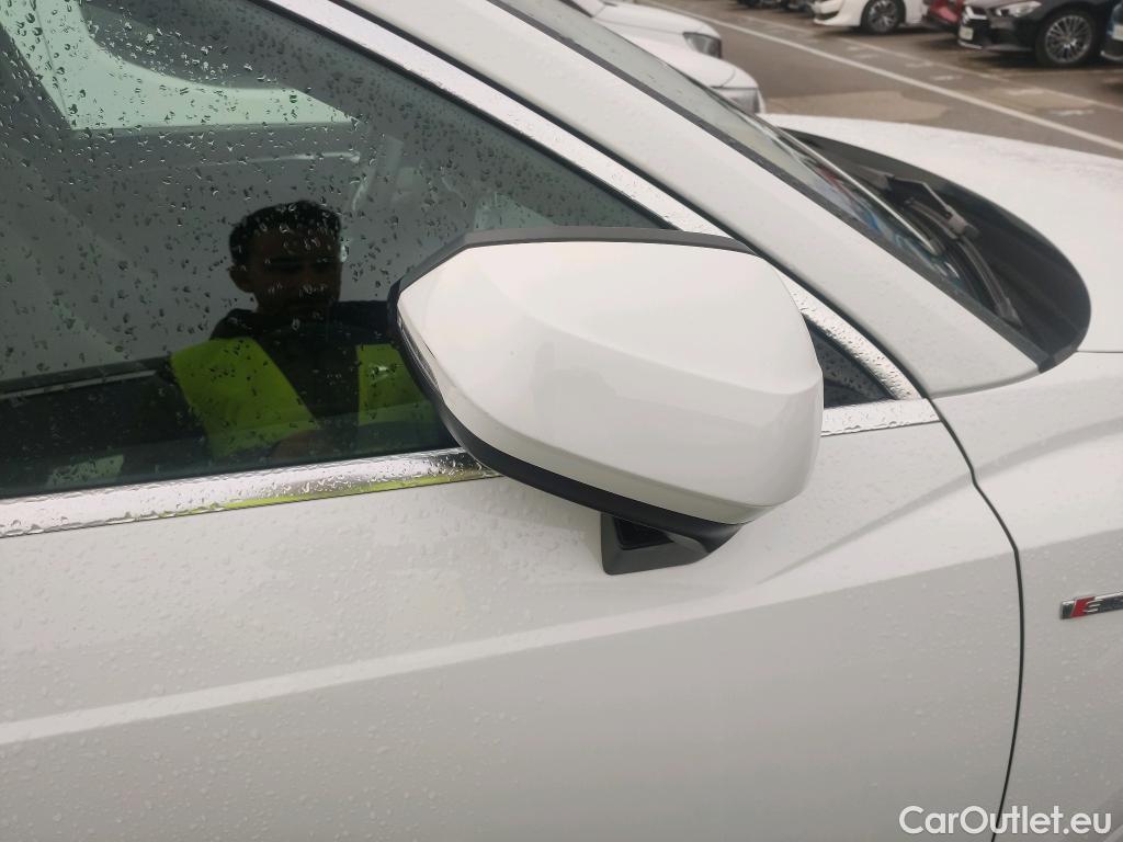  Audi  Q3 AUDI  / 2018 / 5P / todoterreno 45 TFSI e 180kW S tronic S Line #5