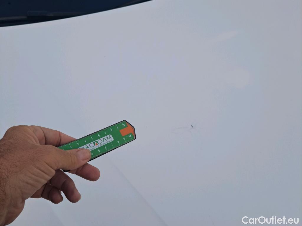  Audi  A4 AUDI  / 2019 / 5P / familiar Avant Black line 40 TDI 140kW quat S tro #46